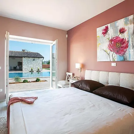 Modena Villa *